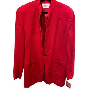 New w/o tags. 100% wool. Beautiful red blazer size 10